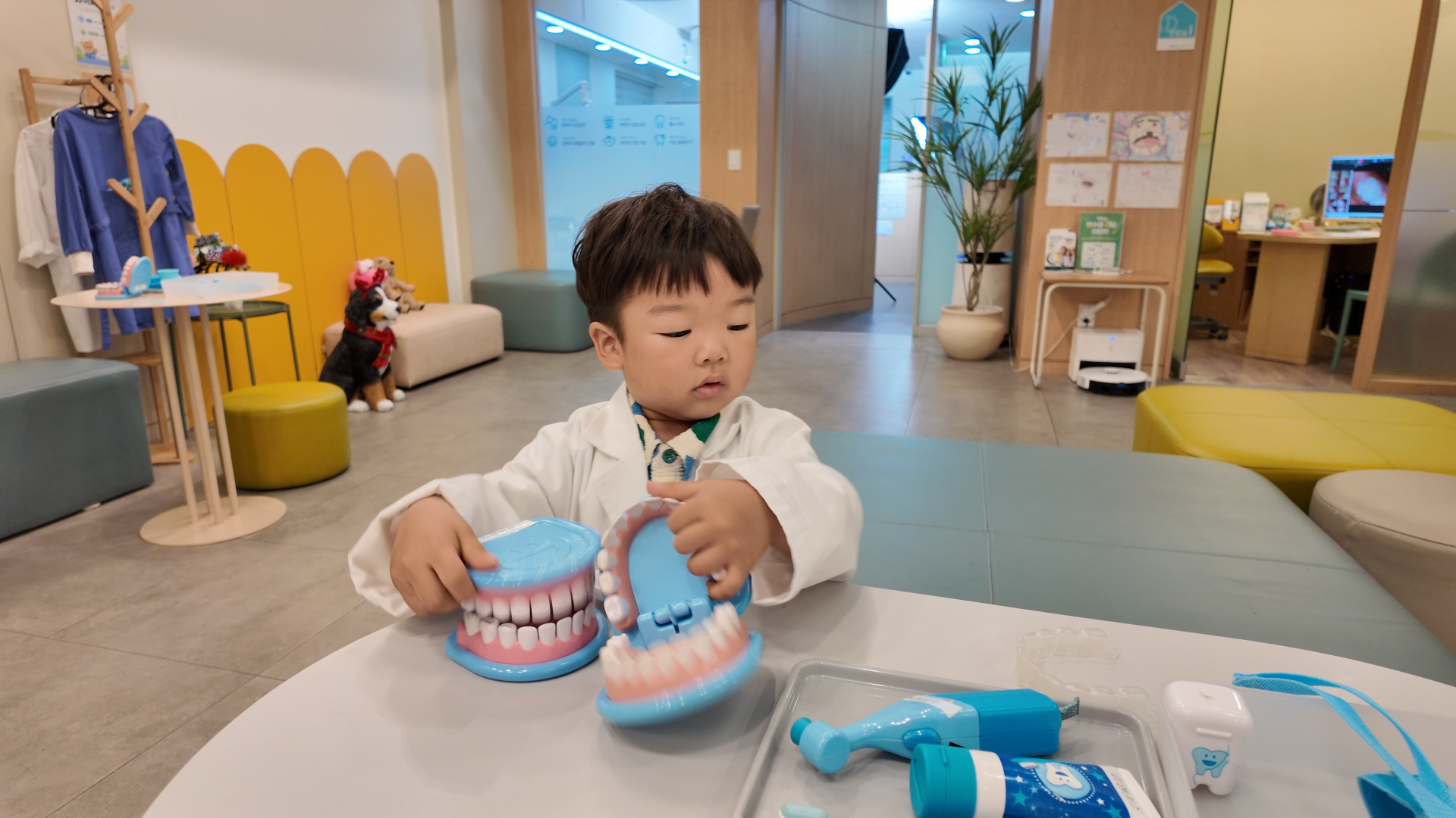 리앤키즈 어린이치과 놀이공간 전경